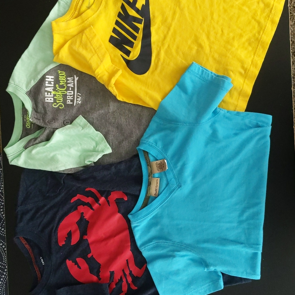 Boys size 6 Short sleeve t shirts